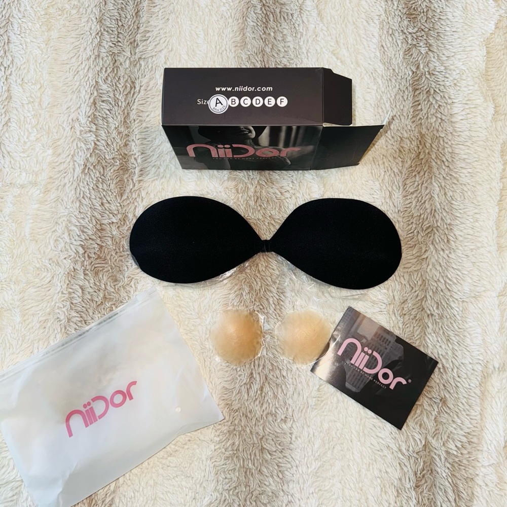 Niidor Fabric Strapless Adhesive Bra